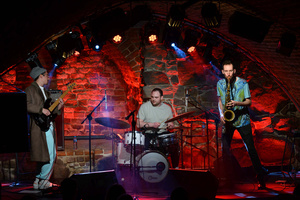 Koncert: The Flash! - Koncert zespołu The Flash, na scenie od lewej: Kuba Dworak, Max Olszewski, Sławek Pezda).