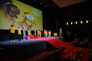 37. TNF - Dzień 5 (31.05.23) - Jury Dziecięce 37. TNF przed projekcją Filmów Młodego Widza na scenie Marzenia