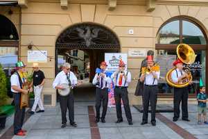 Starówka Jazz Festival - 30.06.2023 - Parada nowoorleańska na tarnowskim Rynku.