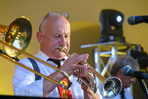 Starówka Jazz Festival - 30.06.2023 - Na scenie koncert zespołu Leliwa Jazz Band & Katarzyna Wnęk.