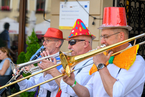 Starówka Jazz Festival - 30.06.2023 - Parada nowoorleańska na tarnowskim Rynku.