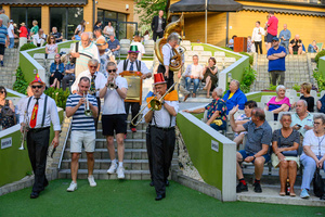 Starówka Jazz Festival - 30.06.2023 - Parada nowoorleańska. Przejście z Rynku do Amfiteatru letniego.