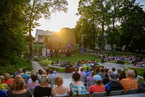 Starówka Jazz Festival - 7.07.2023 - Publiczność w Amfiteatrze Letnim