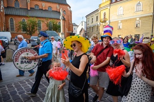 Starówka Jazz Festival - 7.07.2023 - Parada nowoorleańska. Przejście z Rynku do Amfiteatru letniego