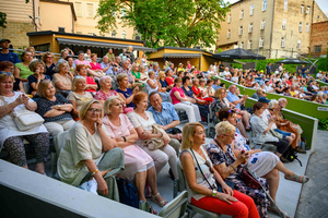 Starówka Jazz Festival - 14.07.2023 - Koncert zespołu Old Boys Band. Widownia Amfiteatru.