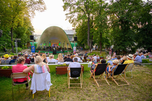 Starówka Jazz Festival - 14.07.2023 - Koncert zespołu Old Boys Band. Widownia Amfiteatru.