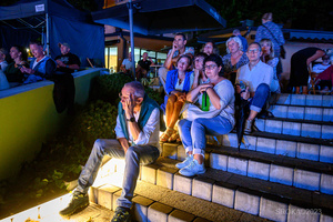 Szanty na Starówce - 26.08.2023 - Publiczność podczas koncertu "Szanty na Starówce".