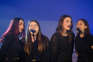 Koncert "Pawel Mazur - Przyjaciele i uczniowie" - Scena tarnowskiego Amfiteatru podczas koncertu.