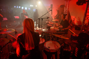 Koncert "Pawel Mazur - Przyjaciele i uczniowie" - Scena tarnowskiego Amfiteatru podczas koncertu.