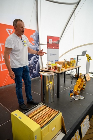 Festiwal Nauki i Techniki - Dzień I - wykłady i pokazy naukowe w Strefie Nauki i Techniki - Rynek