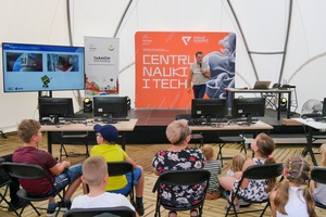 Festiwal Nauki i Techniki - Dzień II - wykłady i pokazy naukowe w Strefie Nauki i Techniki