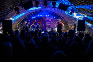 Koncert: Pięć lat i setny koncert Sad Smiles - Publiczność uczestnicząca w koncercie Sad Smiles