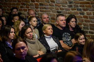 Koncert S.M.Rock - 14.03.2023 - Publiczność koncertu S.M.Rock - Pełna sala