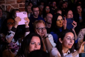 Koncert S.M.Rock - 14.03.2023 - Publiczność koncertu S.M.Rock - Pełna sala