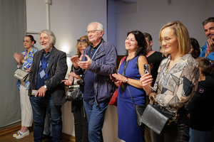 Wernisaże dzień po dniu: Agnieszka Moskal / Krzysztof Madej - Publiczność podczas otwarcia wystawy.