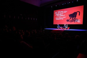 38. TNF - Dzień 6 (5.06.2024) - Na scenie Marzenia reżyser filmu "Horror Story" Adrian Apanel i odtwórca głównej roli Jakub Zając podczas spotkania, które prowadzi Artur Zaborski