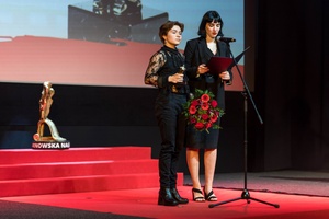 38. TNF - Dzień 9 (8.06.2024) - Na scenie przedstawiciele Jury Młodzieżowego 38. TNF ogłaszający swój werdykt