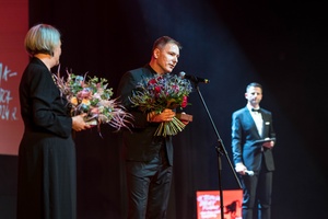 38. TNF - Dzień 9 (8.06.2024) - Na scenie odznaczeni medalami Gloria Artis z posłanką Urszulą Augustyn