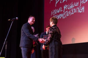 38. TNF - Dzień 9 (8.06.2024) - Na scenie odznaczeni medalami Gloria Artis z posłanką Urszulą Augustyn