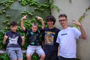 Koncert S.M.Rock - Uczniowie S.M.Rock poza sceną.