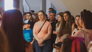 Wernisaż wystawy - Letnie Przesilenie - Hall TCK, otwarcie ekspozycji prac plastycznych przy udziale autorów i publiczności.