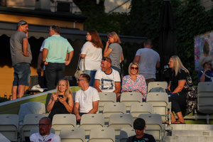 Szanty na Starówce - 23.08.2024 - Widownia w oczekiwaniu na koncert szantowy