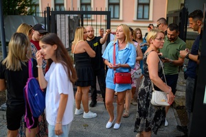 Koncert: Rock na Starówce - Publiczność wchodząca na teren Amfiteatru