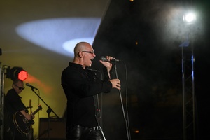 Koncert: Rock na Starówce - Na scenie śpiewający Jerzy Durał/Ziyo