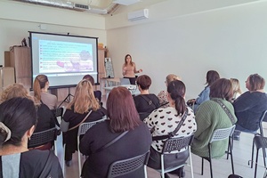 Dzień Kobiet w Dom.Ku - Uczestniczki Dnia Kobiet podczas wykładu Beaty Osiki