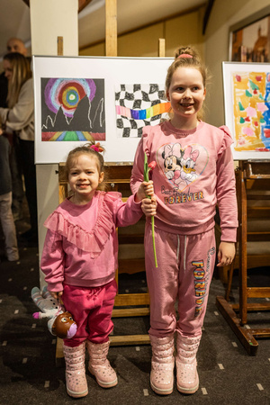 Wystawa semestralna Studio Art - Kropka, kreska, plama - Uczestnicy wernisażu