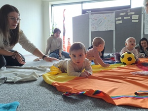 Muzyka dla smyka - Uczestnicy podczas zajęć.