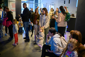 Rozmarzone poranki: Nowe przygody Misia Uszatka - Uczestnicy Rozmarzonych poranków w holu kina Marzenie