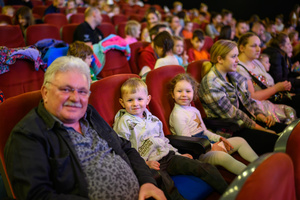 Rozmarzone poranki: Nowe przygody Misia Uszatka - Uczestnicy Rozmarzonych poranków w sali kina Marzenie