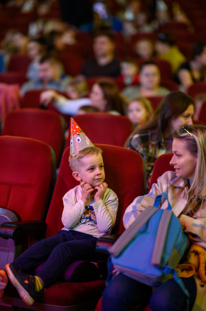 Rozmarzone poranki: Nowe przygody Misia Uszatka - Uczestnicy Rozmarzonych poranków w sali kina Marzenie