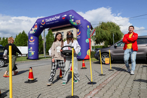 Święto Grabówki - Stanowisko Fundacji Prodriver z możliwością korzystania z symulatora wypadków komunikacyjnych czy alkogogli