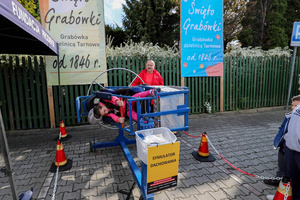 Święto Grabówki - Stanowisko Fundacji Prodriver z możliwością korzystania z symulatora wypadków komunikacyjnych czy alkogogli