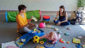 Tu mamy spotkamy: Zdrowy uśmiech twojego dziecka - Prowadząca i uczestniczki spotkania