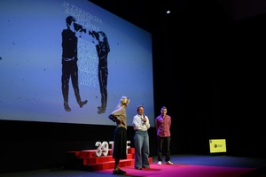 39. TNF - Dzień 1 (30.05.2025) - Na scenie Marzenia producentki filmu "Simona Kossak" Agata Szymańska, Magdalena Kamińska i Kuba Armata zapraszający widzów na seans