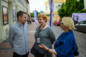 39. TNF: Dzień 4 (2.06.2025) - Przed Marzeniem główna bohaterka filmu "Posłuchaj, co chcę ci powiedzieć" Gosia z mamą w rozmowie z Kubą Armatą