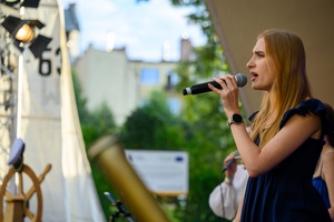 Szanty na Starówce: Aqua Marina, Mechanicy Szanty - Na scenie śpiewające panie z zespołu Aqua Marina