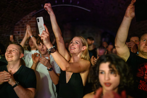 Koncert: The Bad Tales - Publiczność podczas koncertu zespołu The Bad Tales