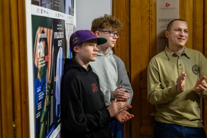 Wystawa: w cyklu Wernisaże Dzień po Dniu - Autorzy wystawy w trakcie przemowy.