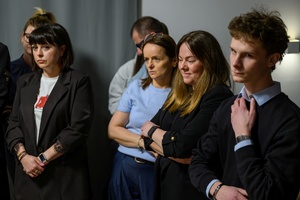 Wystawa: w cyklu Wernisaże Dzień po Dniu - Autorzy wystawy w trakcie przemowy.