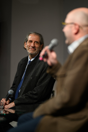 Wystawa: Rozważania nad istotą czasu - Autor Marek Kucharczyk i Tomasz Sobczak w trakcie spotkania.