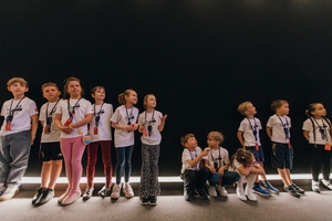 40. TNF: Dzień 4 (25.05.26) - W sali Marzenia prezentacja Jury Dziecięcego 40. TNF przed pierwszą projekcją Filmów Młodego Widza
