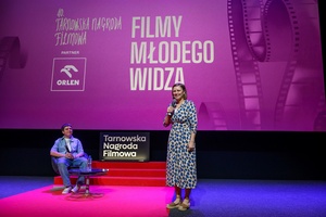 40. TNF: Dzień 7 (28.05.26) - Na kinowej scenie Agnieszka Hołda-Myśliwiec i gość Filmów Młodego Widza - Maciej Karaś - zapraszająca na spotkanie z aktorem