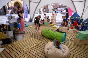 40. TNF: Dzień 8 (29.05.26) - Filmowy Rynek: strefa zabaw w namiocie festiwalowym