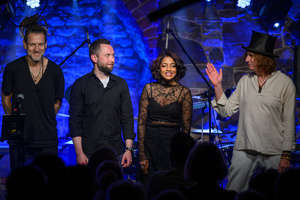 Koncert jazzowy - Bernard Maseli "The Nomads" - Rouhangeze, Michał Kapczuk i Bernard Maseli na zakończenie koncertu.