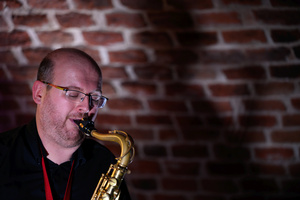 Koncert: LNSD Quartet - Szymon Łukowski gra na saksofonie.