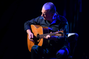 Koncert: Adam Nowak i Akustyk Amigos - Scena. Jarek Treliński.